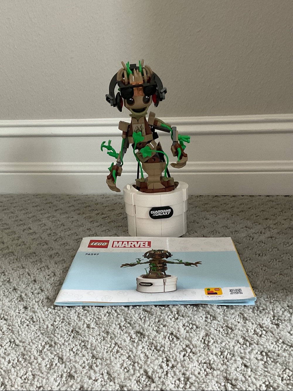 Lego Brown and Green Marvel Groot Display Figurine